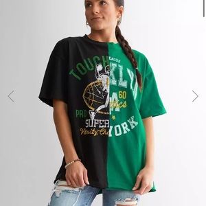 NWT split graphic Tee size Large